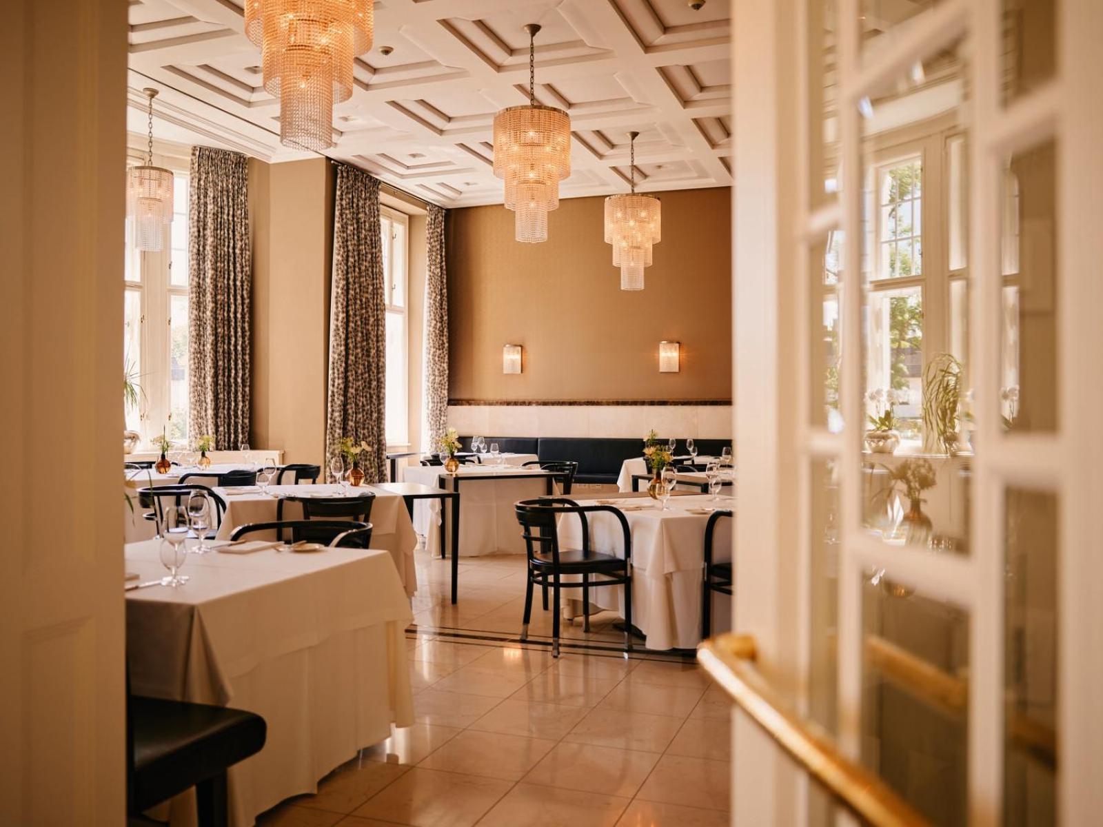 Tauroa Steirerschloessl Hotel Zeltweg Luaran gambar