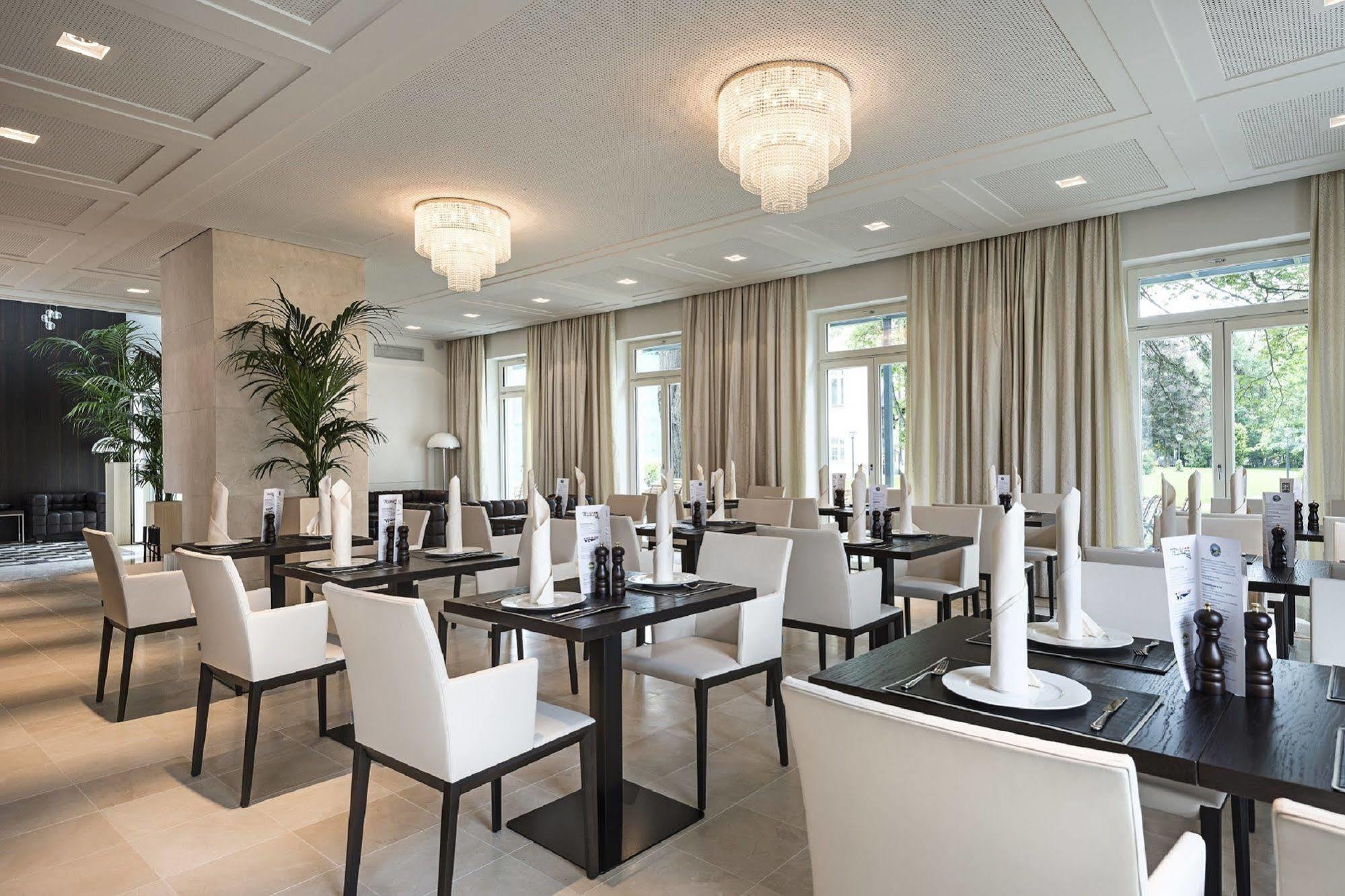 Tauroa Steirerschloessl Hotel Zeltweg Luaran gambar